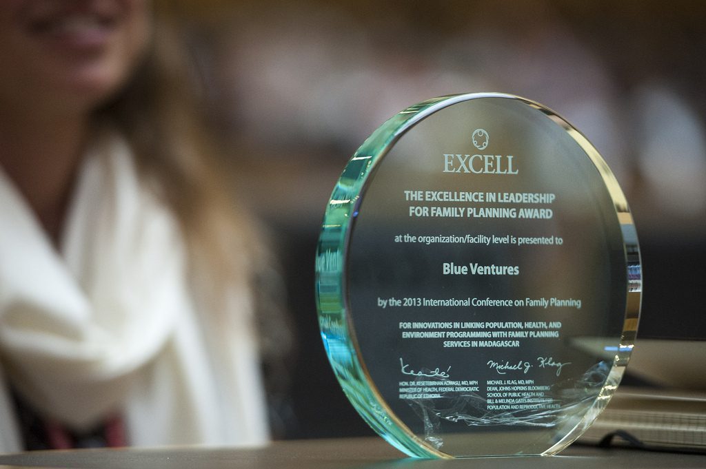 Blue Ventures’ Excellence in Leadership for Family Planning award (photo credit: David Colwell)