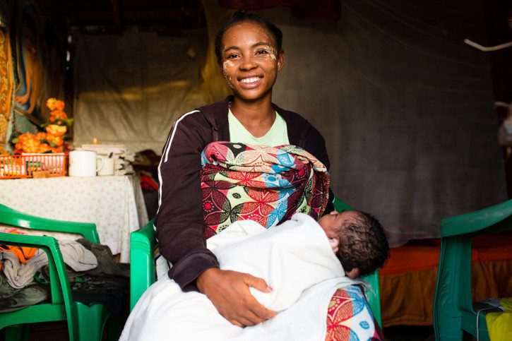 Havany, aged 24 years, gave birth to a healthy baby boy a few weeks ago. Like the majority of women in her village, she delivered at home without the assistance of a trained midwife. Luckily she experienced no complications, but others are not so fortunate. 
